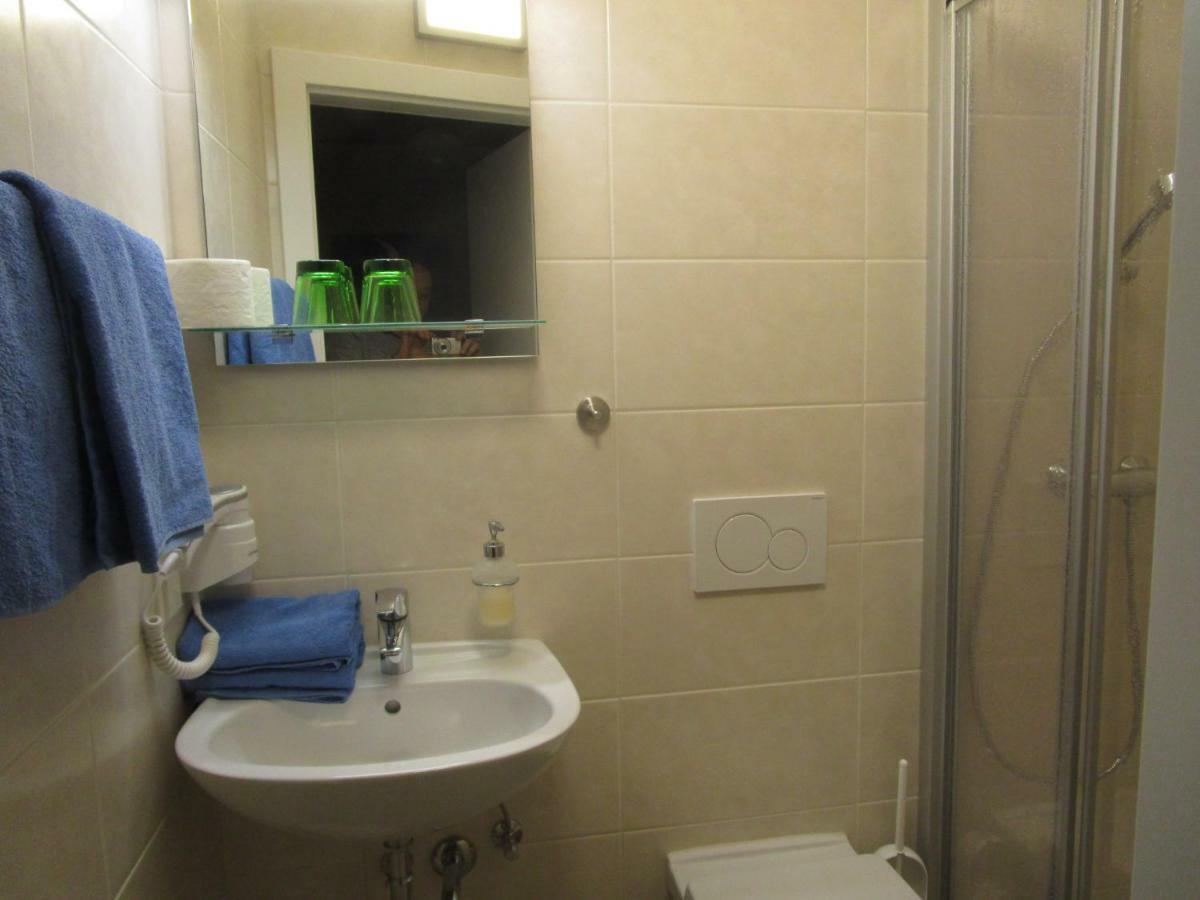 Dorfwirtshaus Rauch Hotel Eschabruck Екстериор снимка